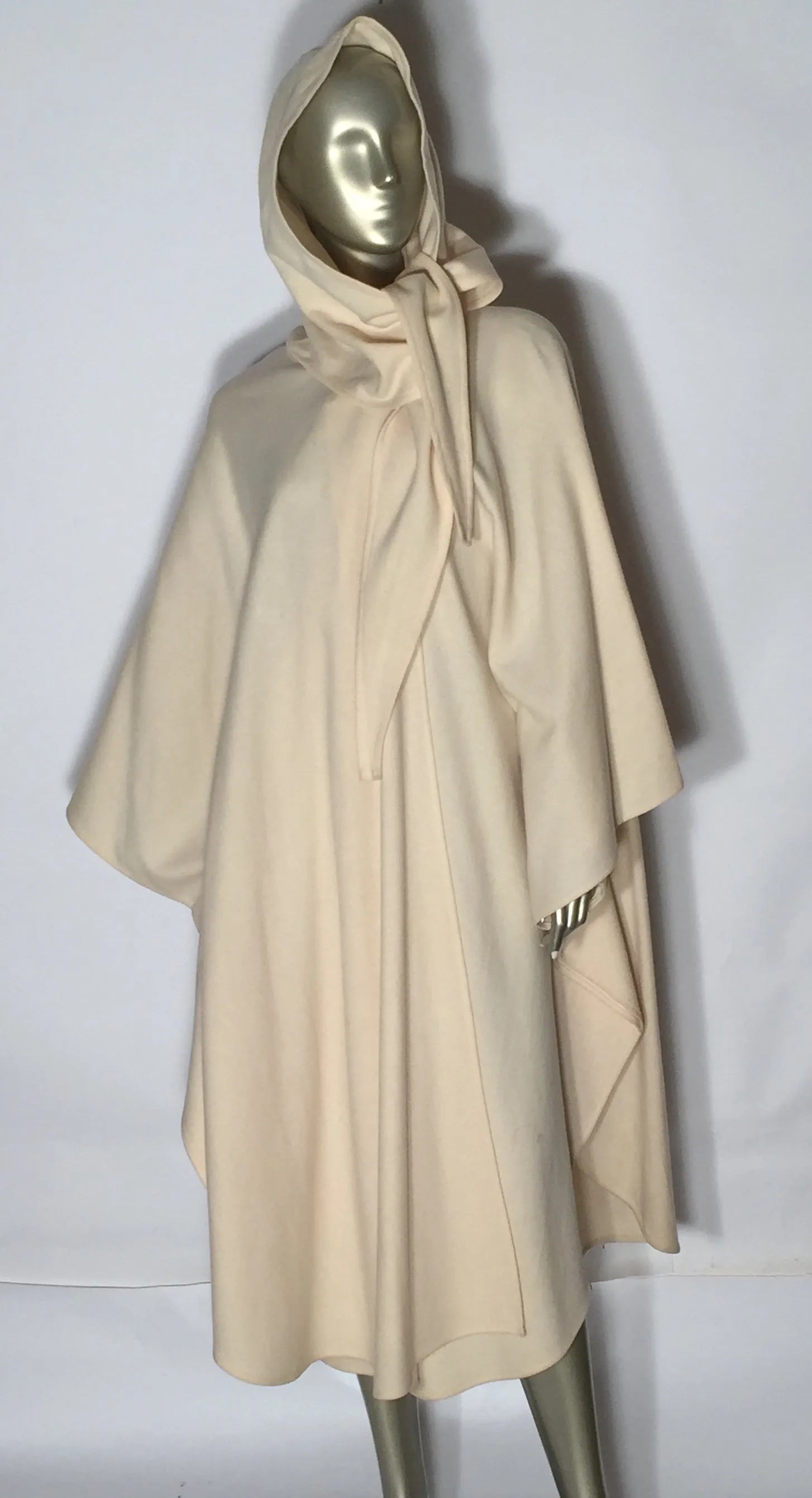 1970s Spring Virgin Wool Hooded Cream Poncho Cape By Also Gordon