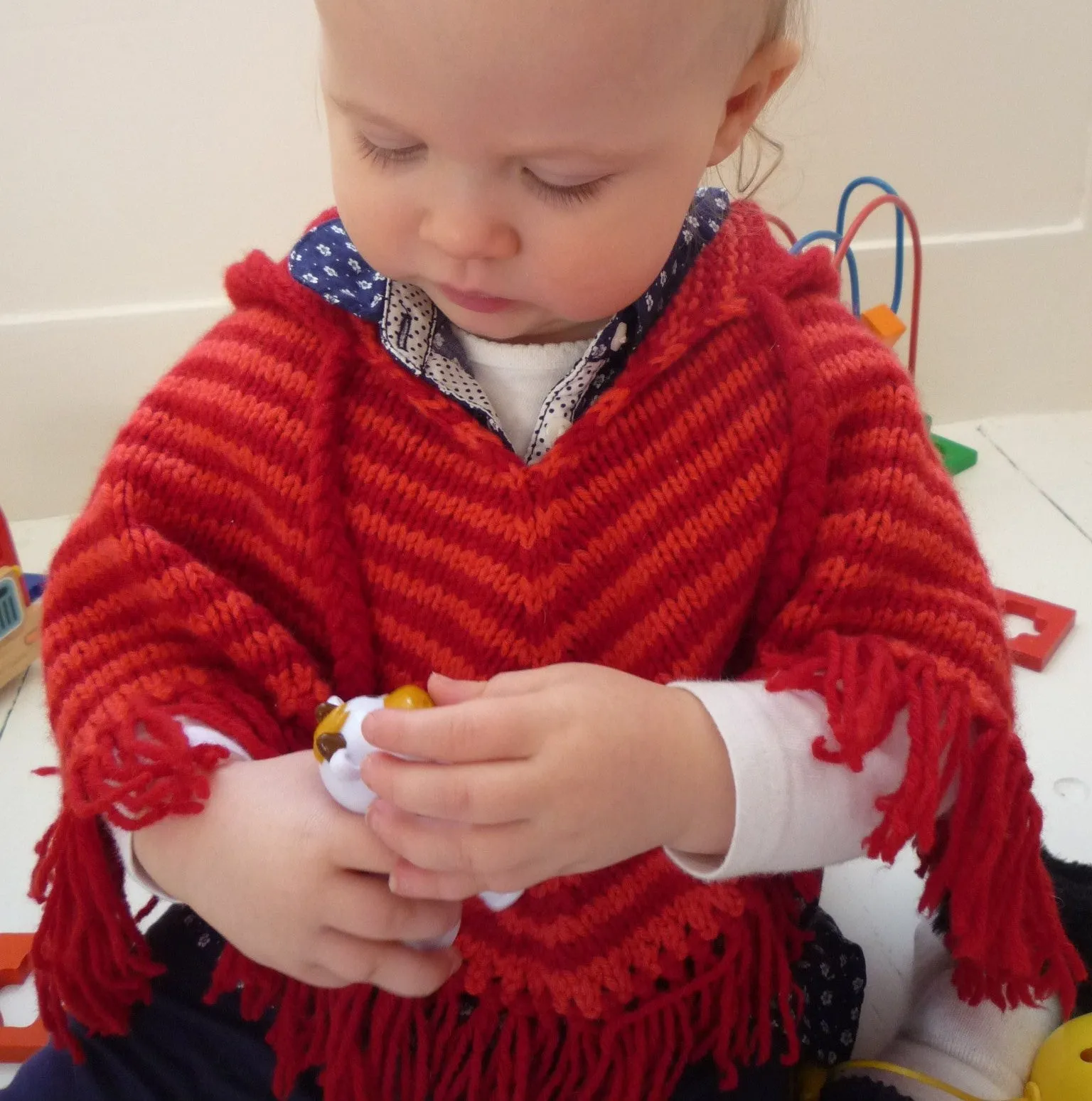 Baby Poncho Little Stripe (0-6m 6-12m 1-2yrs) by Linda Whaley – Digital Version