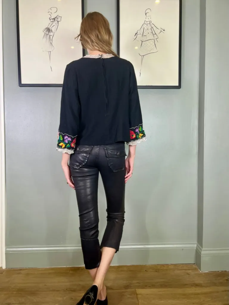 Gaby, 70s floral embroidered top