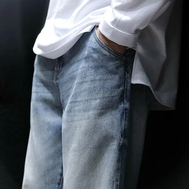 Light-colored Simple Straight Jeans P0063