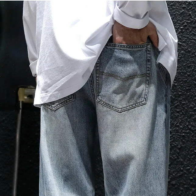 Light-colored Simple Straight Jeans P0063