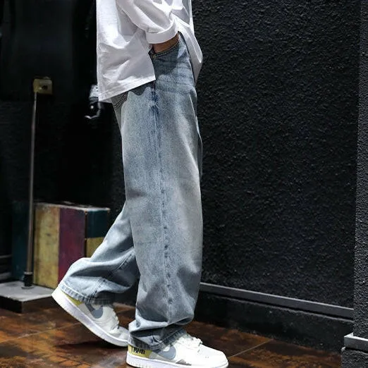 Light-colored Simple Straight Jeans P0063