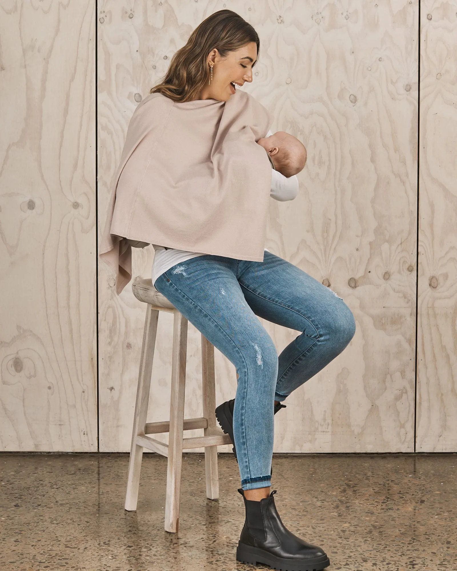 Luxury Moozie Mama Wrap/Poncho Maternity & Nursing Cover