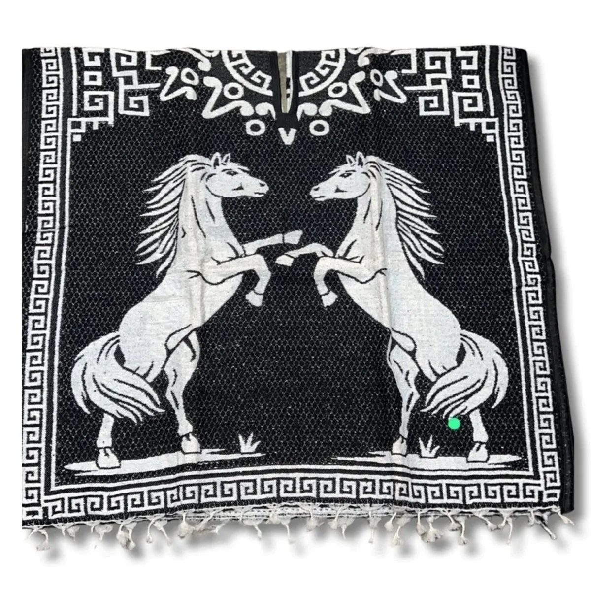 Poncho de Caballos Bordado Doble Vista Artesanal imp-73126