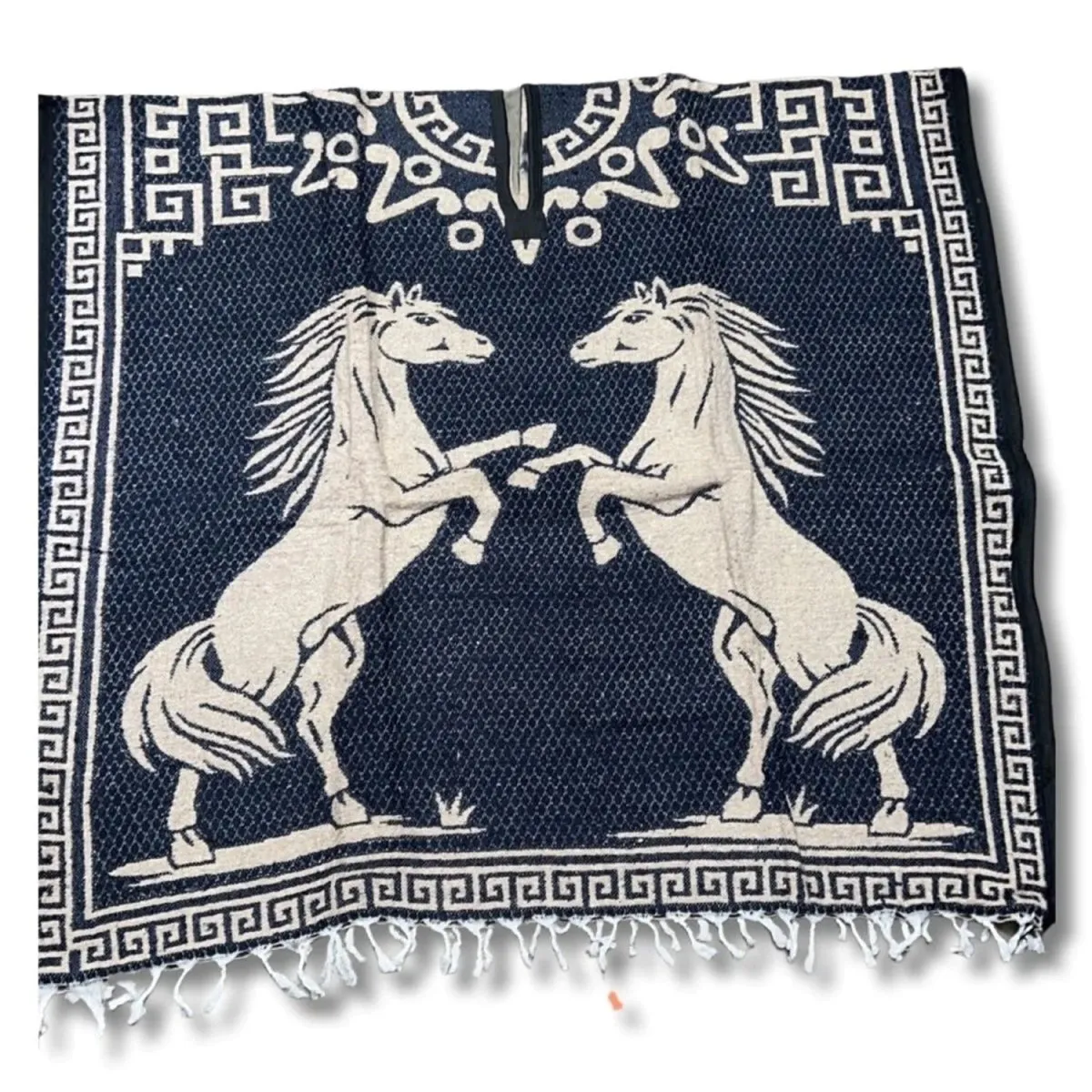 Poncho de Caballos Bordado Doble Vista Artesanal imp-73126