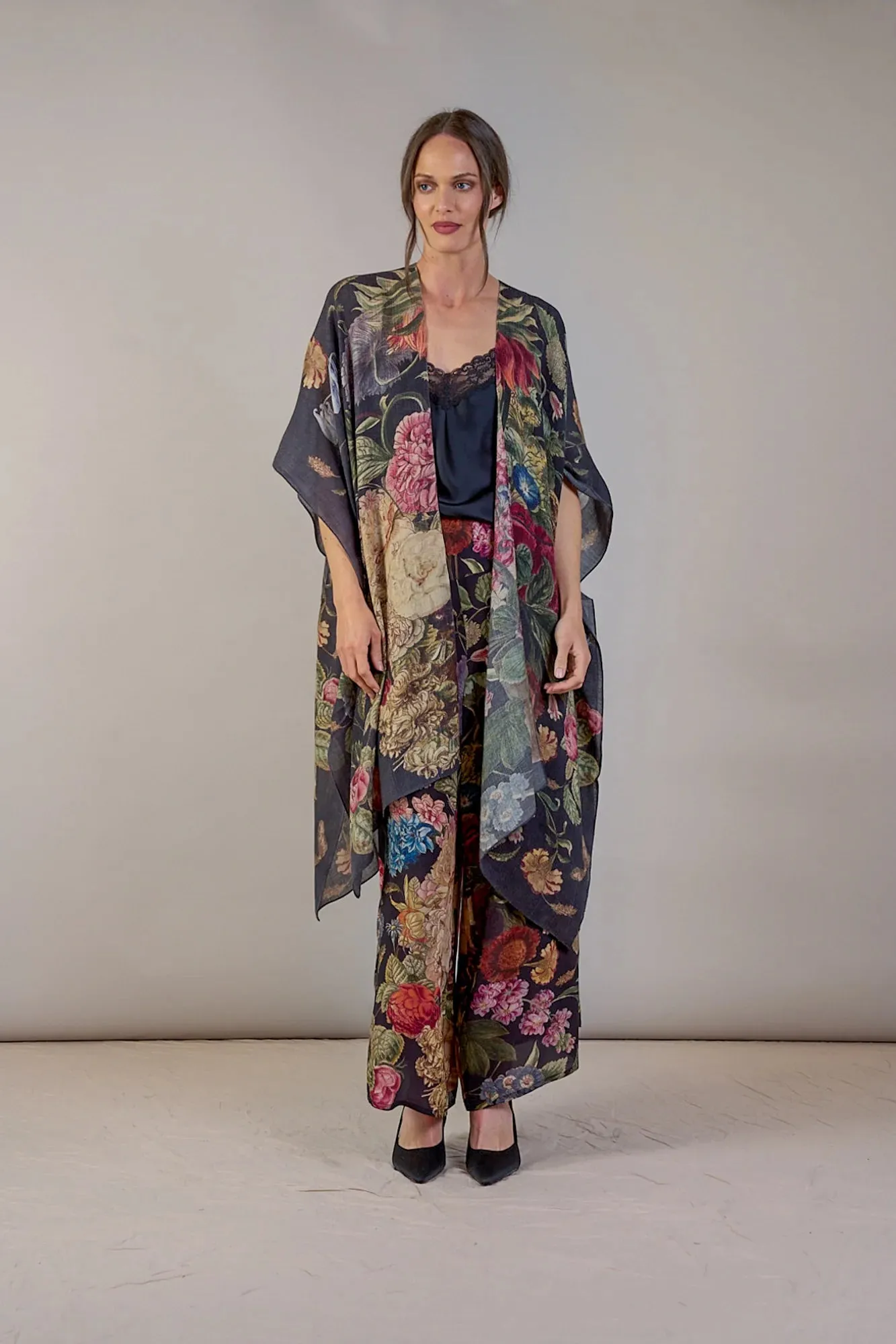 Primula Black Wool Throwover | One Hundred Stars