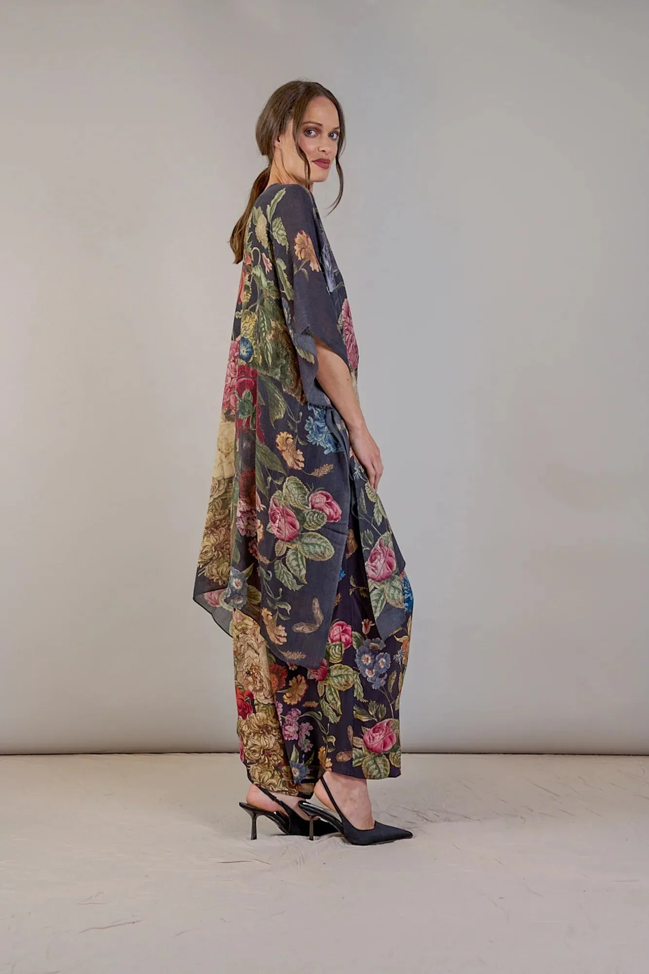 Primula Black Wool Throwover | One Hundred Stars