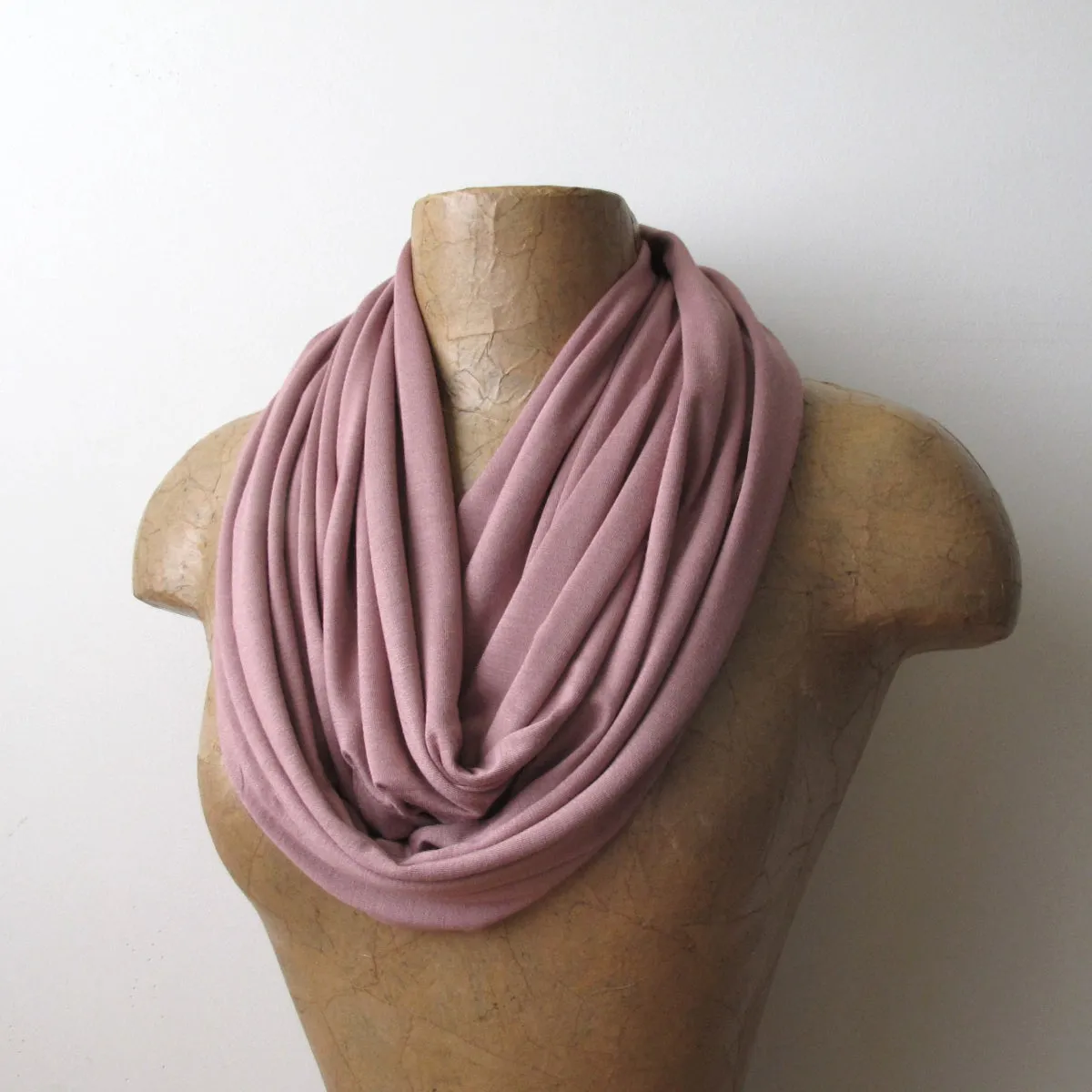ROSY BROWN Infinity Scarf