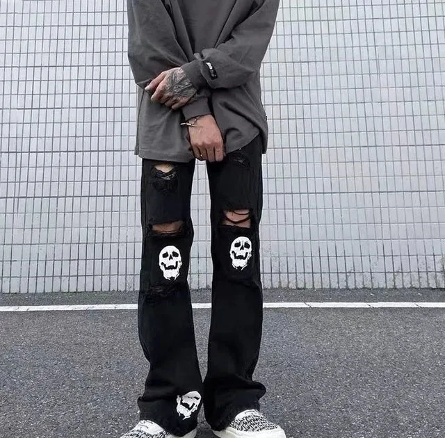 Vintage Y2K Harajuku Ripped Hole Skull Print Straight Fit Baggy Black Denim Jeans For Mens